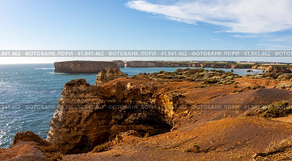 Coastline near Great Ocean Road. Port Campbell National Park, Victoria, Australia. (2009 год). Стоковое фото, фотограф VittoriaChe / Фотобанк Лори