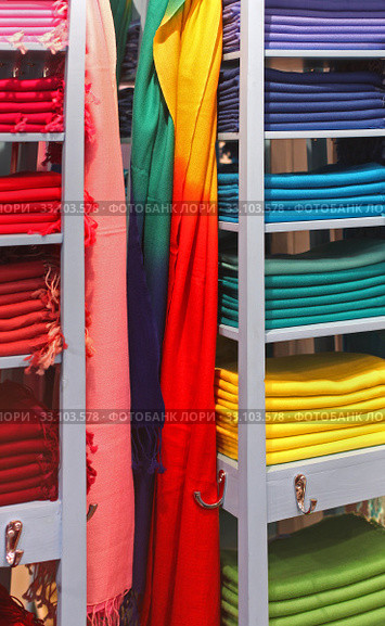 Colorful shelf. Стоковое фото, фотограф Tatjana Urosevic / Smarterpix / Фотобанк Лори
