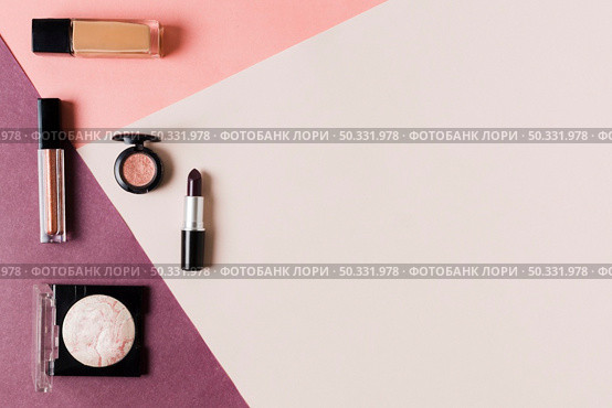 composition arranged cosmetics women. High resolution photo. composition arranged cosmetics women. High quality photo. Стоковое фото, агентство Ingram Publishing / Фотобанк Лори