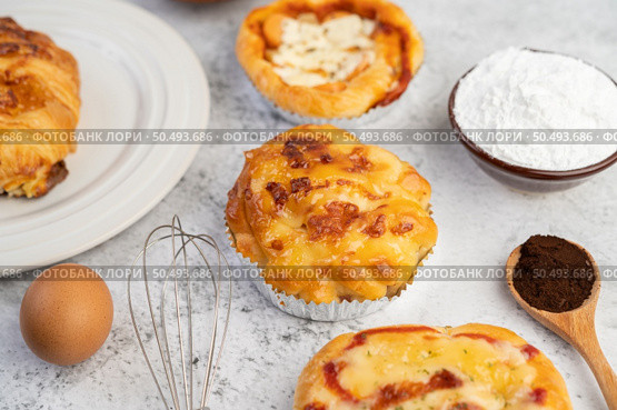 Cooked bread with ingredients Eggs and tapioca flour in a cup. Selective focus. Стоковое фото, агентство Ingram Publishing / Фотобанк Лори