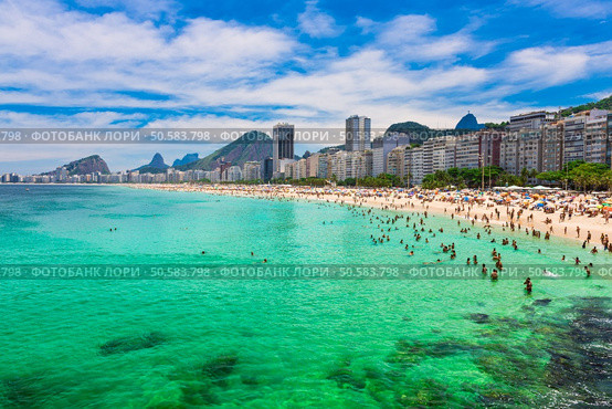 Copacabana beach in Rio de Janeiro, Brazil. Стоковое фото, агентство Ingram Publishing / Фотобанк Лори
