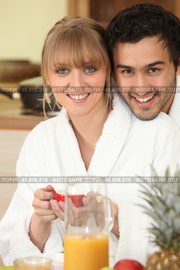 couple having breakfast. Стоковое фото, агентство Ingram Publishing / Фотобанк Лори
