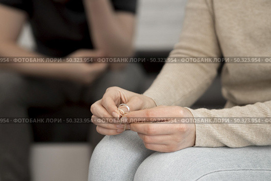 couple separation. Стоковое фото, агентство Ingram Publishing / Фотобанк Лори
