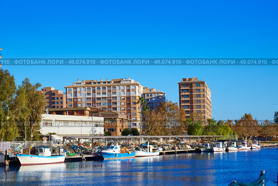 Cullera fisherboats port in Xuquer Jucar river of Valencia Spain. Стоковое фото, агентство Ingram Publishing / Фотобанк Лори