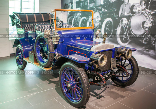 Daimler 30 hp Poppet Valve. Музей автомобильной техники УГМК «ХХ век АВТО». Верхняя Пышма. Свердловская область (2019 год). Редакционное фото, фотограф Сергей Афанасьев / Фотобанк Лори