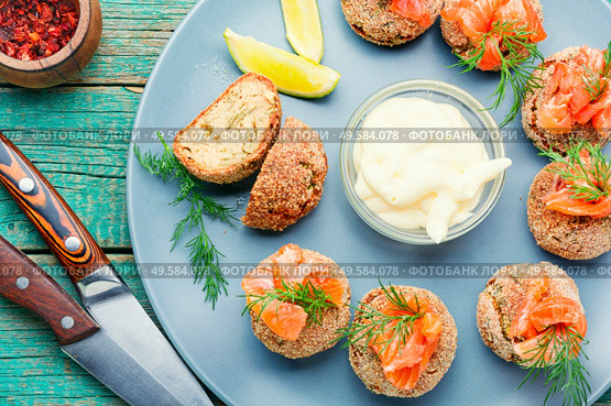 Delicious homemade cod roe fish meatballs.Fish rissole or meatballs.. Cod roe cutlets. Стоковое фото, агентство Ingram Publishing / Фотобанк Лори