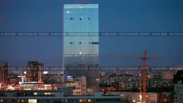 Деловой комплекс Leader Tower в ночное время суток, площадь Конституции, Санкт-Петербург (2013 год). Редакционное видео, видеограф Кекяляйнен Андрей / Фотобанк Лори