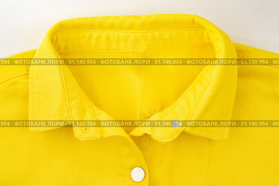 denim shirt made of yellow fabric with fringe, clothing details, collar, closure. Стоковое фото, фотограф ~✿Eлена Челышева(Кочина)✿~ / Фотобанк Лори