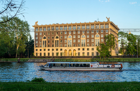 Депутатская улица 26. Санкт-Петербург (2017 год). Редакционное фото, фотограф Владимир Макеев / Фотобанк Лори