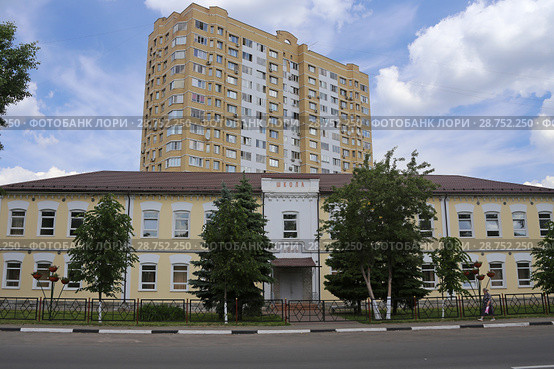 Детско-юношеская спортивная школа. Московская область, город Реутов, улица Победы, 4 (2018 год). Редакционное фото, фотограф Алексей Гусев / Фотобанк Лори