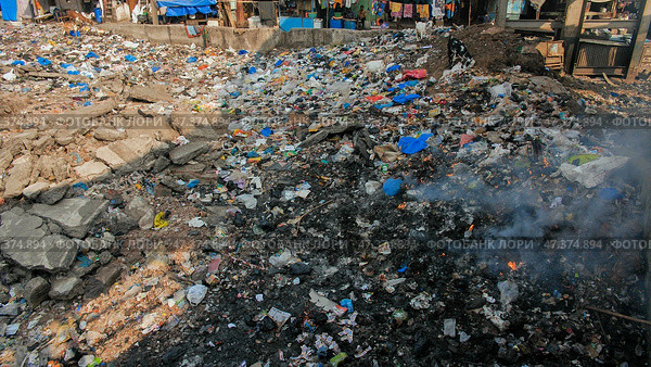 Dharavi slums in east Mumbai. Bandra District, Maharashtra, India. Стоковое фото, фотограф Mikhail Davidovich / Фотобанк Лори