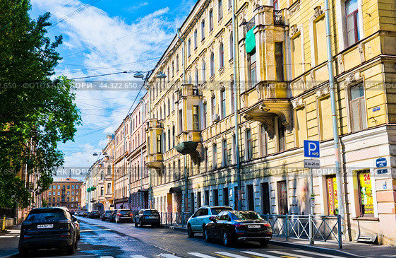Дмитровский переулок. Санкт-Петербург. Россия (2024 год). Редакционное фото, фотограф E. O. / Фотобанк Лори