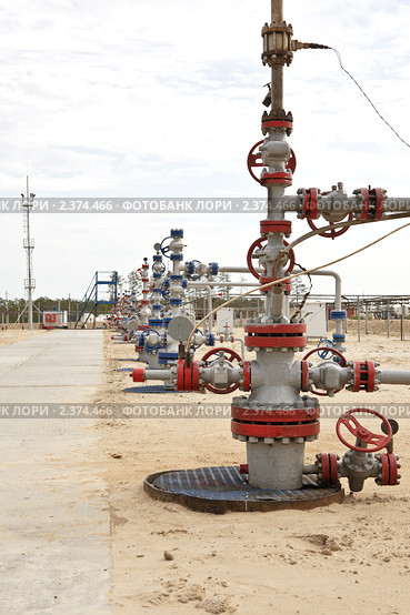 Добыча нефти и газа. Стоковое фото, фотограф Rumo / Фотобанк Лори