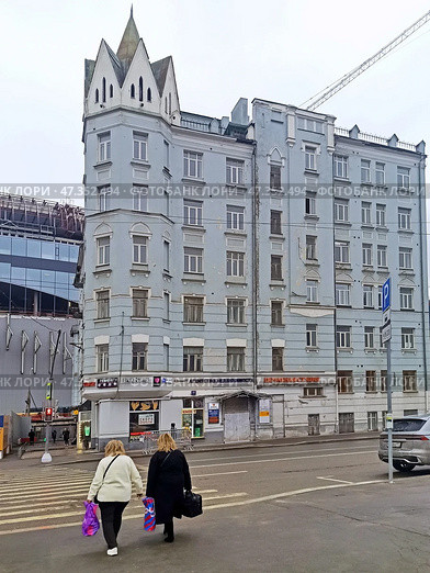 Доходный дом А.Д.Чернятина (1912-14 гг.). Россия, Москва, ул. Щепкина, 47. Редакционное фото, фотограф stargal / Фотобанк Лори