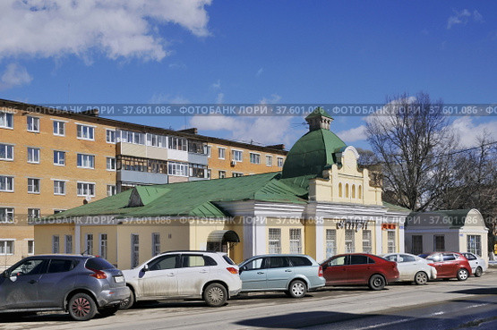 Дом фабриканта Баранова, нач.1900-х гг. на ул. Царская (ул. Кирова). Город Павловский Посад, Московская область. Виды города. (2022 год). Редакционное фото, фотограф stargal / Фотобанк Лори