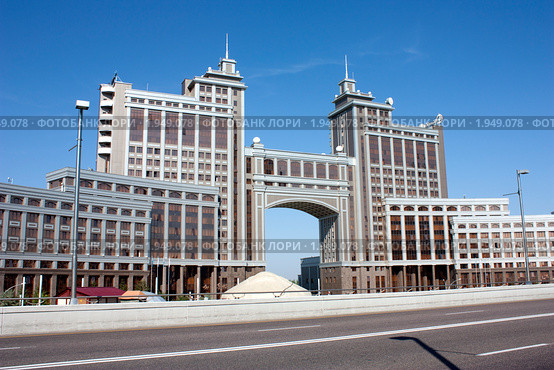 Дом министерств. Астана, Казахстан. (2010 год). Редакционное фото, фотограф Олыкайнен Наталья / Фотобанк Лори