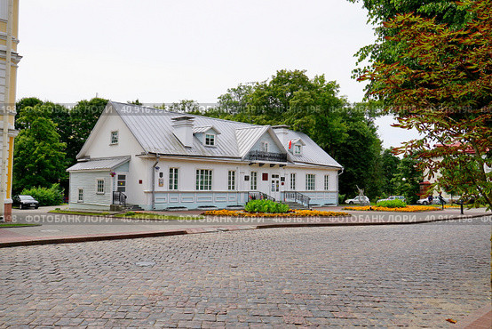 Дом-музей писательницы Элизы Ожешко в Гродно (2023 год). Стоковое фото, фотограф Максим Соколов / Фотобанк Лори