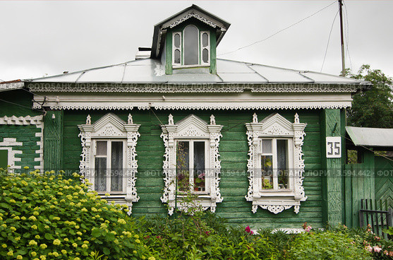 Дом на улице в городе Старая Купавна (2012 год). Стоковое фото, фотограф Зобков Юрий / Фотобанк Лори