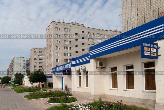 Дополнительный офис банка "Кубань-кредит" в Белореченске, Краснодарского края (2012 год). Редакционное фото, фотограф Игорь Дашко / Фотобанк Лори