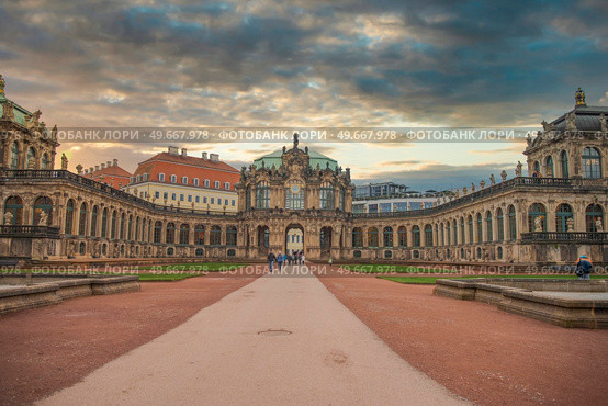 Dresden in Germany. architecture of the reconstructed old city. Стоковое фото, агентство Ingram Publishing / Фотобанк Лори