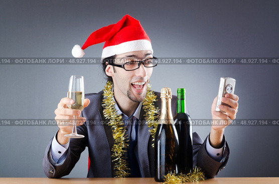 Drunken businessman after office christmas party. Стоковое фото, агентство Ingram Publishing / Фотобанк Лори