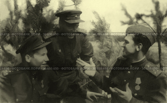 Друзья однополчане. Стоковое фото, фотограф Retro / Фотобанк Лори