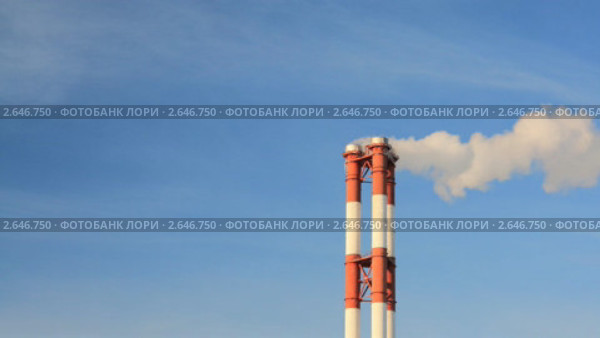 Дым идущий из труб. Стоковое видео, видеограф Кирилл Трифонов / Фотобанк Лори