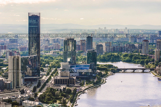 Екатеринбург . Вид на Екатеринбург-Сити с небоскреба Высоцкий. Стоковое фото, фотограф Сергеев Валерий / Фотобанк Лори