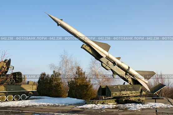Экспонаты военной техники музея на Соколовой горе города Саратова. Пусковая установка комплекса ПВО (2007 год). Редакционное фото, фотограф Алексей Бок / Фотобанк Лори