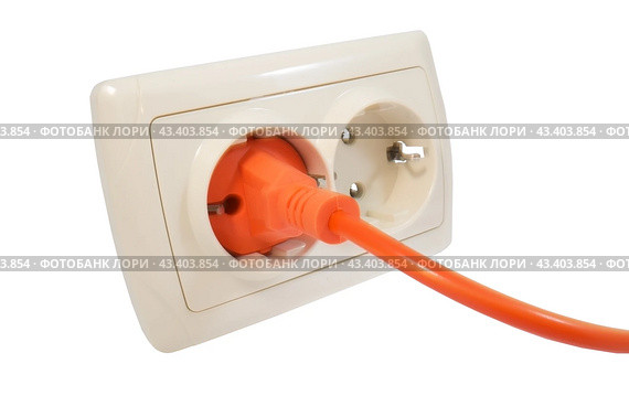 Электрическая розетка и электрическая вилка на белом фоне. Electrical plug and electric socket on white background. Стоковое фото, фотограф Татьяна Д / Фотобанк Лори