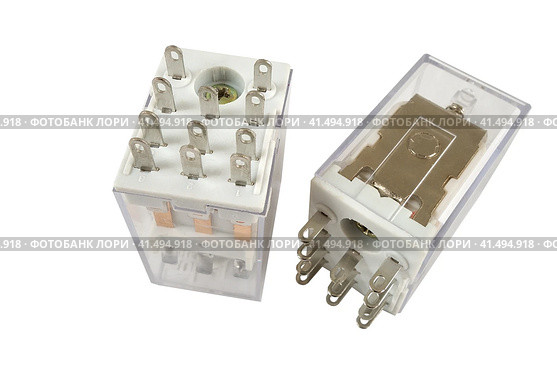 Электромагнитные электрические реле на белом фоне. Electromagnetic relay  isolated on white background. Стоковое фото, фотограф Татьяна Д / Фотобанк Лори