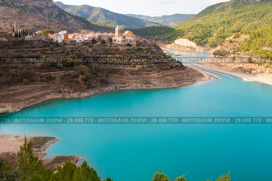 Embalse Arenos in Puebla de Arenoso Castellon Mijares river Spain (2007 год). Стоковое фото, фотограф Tono Balaguer / Ingram Publishing / Фотобанк Лори