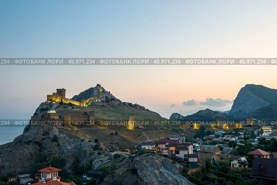 Evening view of the old picturesque Genoese fortress in the city of Sudak. Crimean Peninsula. Russia (2021 год). Стоковое фото, фотограф Константин Лабунский / Фотобанк Лори