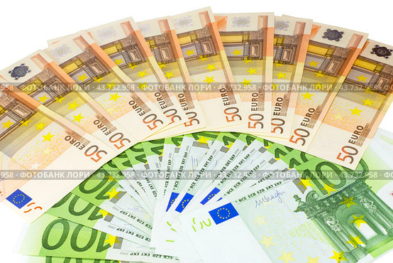 Евро купюры на белом фоне. Euro banknotes money. Стоковое фото, фотограф Татьяна Д / Фотобанк Лори