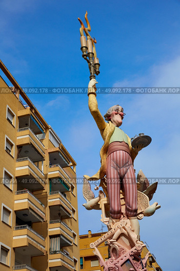 Fallas fest popular figures will burn in March 19 th night yearly. Стоковое фото, агентство Ingram Publishing / Фотобанк Лори