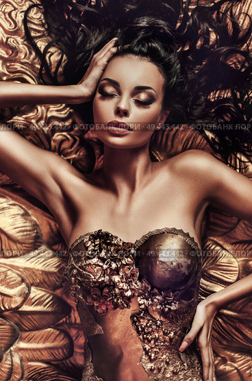 Fantasy portrait of a young brunette cutie. Стоковое фото, агентство Ingram Publishing / Фотобанк Лори