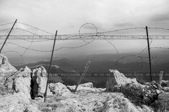 Fencing in the rugged Pyrenean mountains. Стоковое фото, агентство Ingram Publishing / Фотобанк Лори
