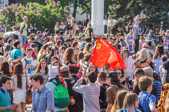 Фестиваль мыльных пузырей "Дримфлэш" на ВДНХ (2014 год). Редакционное фото, фотограф Алёшина Оксана / Фотобанк Лори
