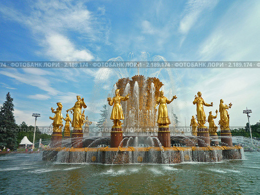 Фонтан Дружба народов на ВДНХ (2010 год). Редакционное фото, фотограф Вахрамеев Михаил / Фотобанк Лори