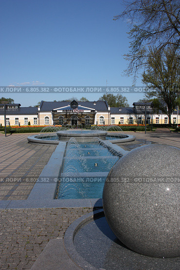 Фонтан в городе Друскининкай, Литва (2014 год). Редакционное фото, фотограф Алексей Семенушкин / Фотобанк Лори