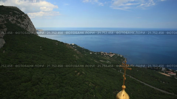 Форосская церковь в Крыму. Съемка с дрона. MOV. Стоковое видео, видеограф Евгений Ковалев / Фотобанк Лори