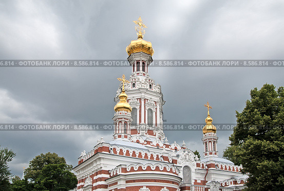 Фрагмент реставрируемой Воскресенской церкви на Смоленском кладбище. Санкт-Петербург (2015 год). Стоковое фото, фотограф Румянцева Наталия / Фотобанк Лори