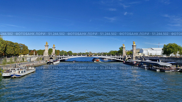 Франция, Париж - Сена, моста Александра. Редакционное фото, фотограф Максим Гулячик / Фотобанк Лори