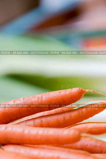 fresh carrots in a super market. Стоковое фото, агентство Ingram Publishing / Фотобанк Лори