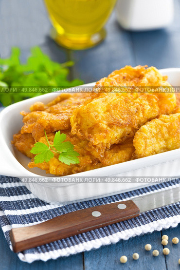Fried fish in a batter. Стоковое фото, агентство Ingram Publishing / Фотобанк Лори
