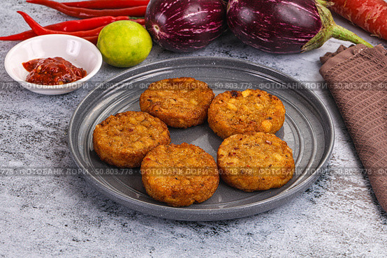 Fried potato crispy golden hash brown. Стоковое фото, фотограф Андрей Старостин / Фотобанк Лори