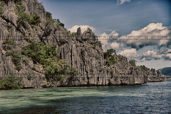 from a boat  in  philippines  snake island near el nido palawan beautiful panorama coastline sea and rock . Стоковое фото, агентство Ingram Publishing / Фотобанк Лори