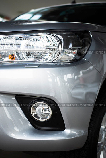 front view new car sell available. Стоковое фото, агентство Ingram Publishing / Фотобанк Лори