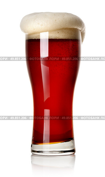 Froth on red beer isolated on white. Стоковое фото, агентство Ingram Publishing / Фотобанк Лори