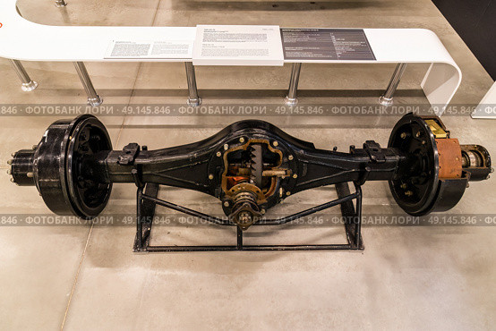 GAZ-53A drive axle. The first serial drive axle with hypoid main gear for a GAZ truck, developed in 1956. Редакционное фото, фотограф Константин Григорьев / Фотобанк Лори